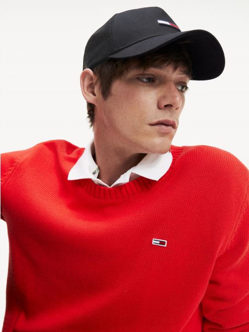 كاب بعلم تومي هيلفيغر