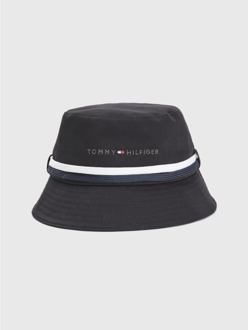 قبعة باكيت مزينة بعلم الشعار