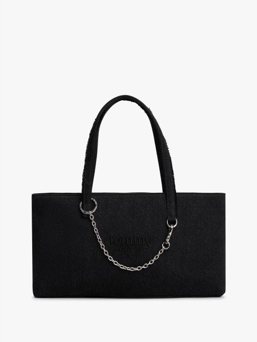 حقيبة توت جينز مطرزة بالشعار