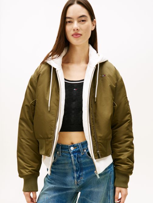 جاكيت بومبر من قماش التويل بجيب على الكم