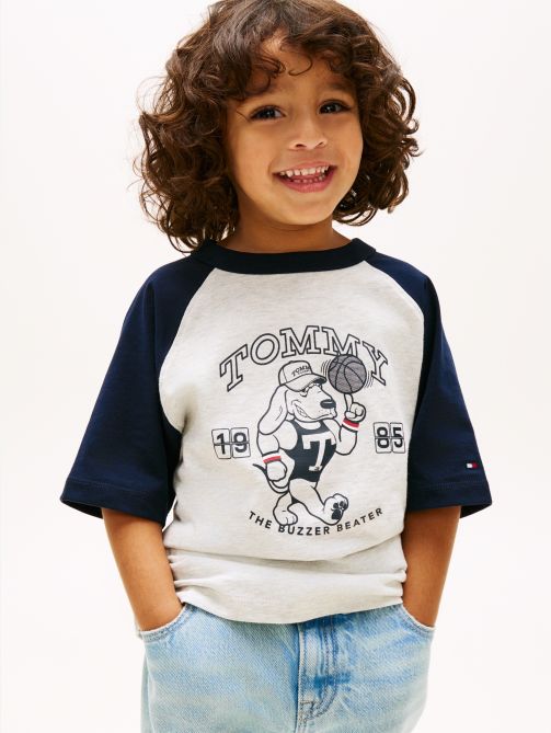 تيشيرت راجلان بياقة دائرية وطبعة جرافيك