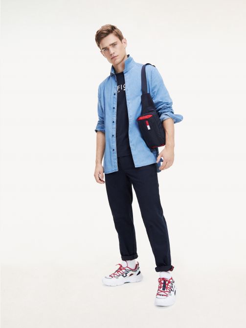 تي شيرت من القطن العضوي بتفاصيل من المطاط