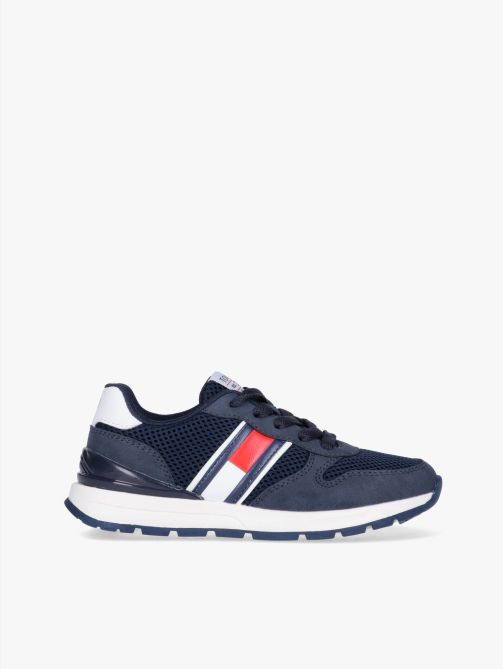 حذاء رياضي للأولاد بتصميم خفيف الوزن