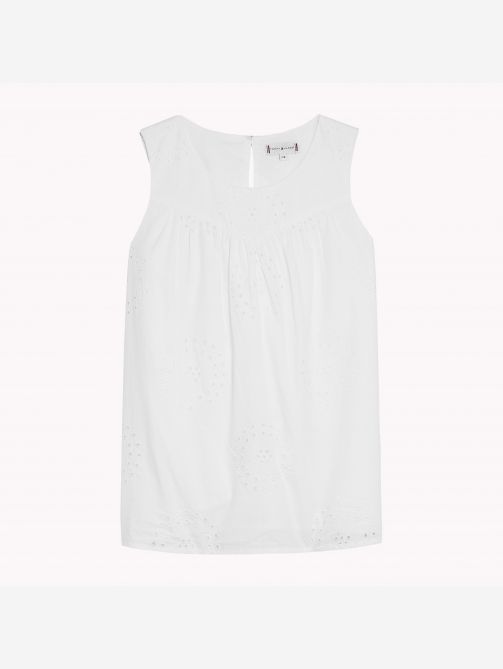 بلوزة مطرزة بدون أكمام