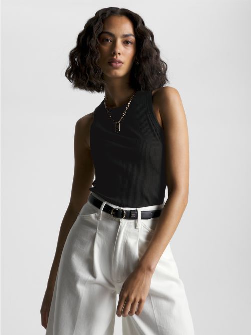 تانك توب بقصة ضيقة