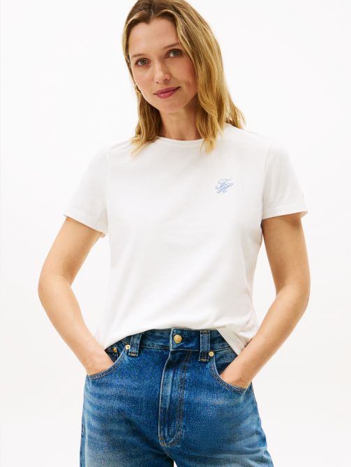 تيشيرت جيرسي بياقة دائرية مطرز بالشعار