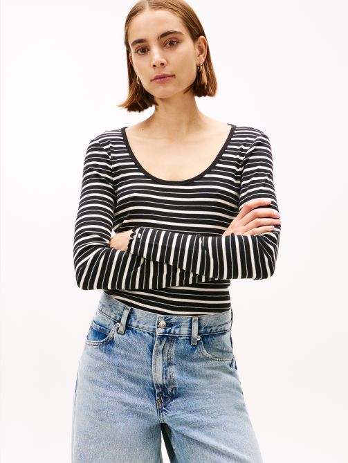 Slim Scoop Neck Long Sleeve T-Shirt