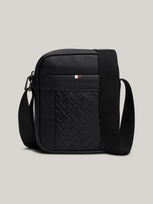 حقيبة كتف مزينة بالشعار