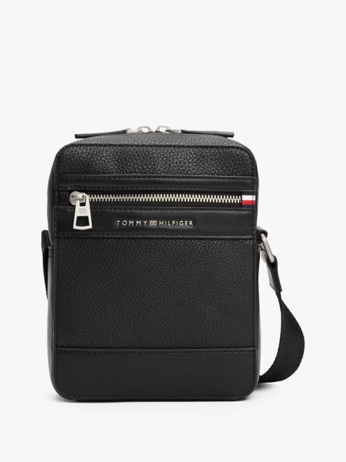 حقيبة مراسل بنسيج محبب مزينة بالشعار