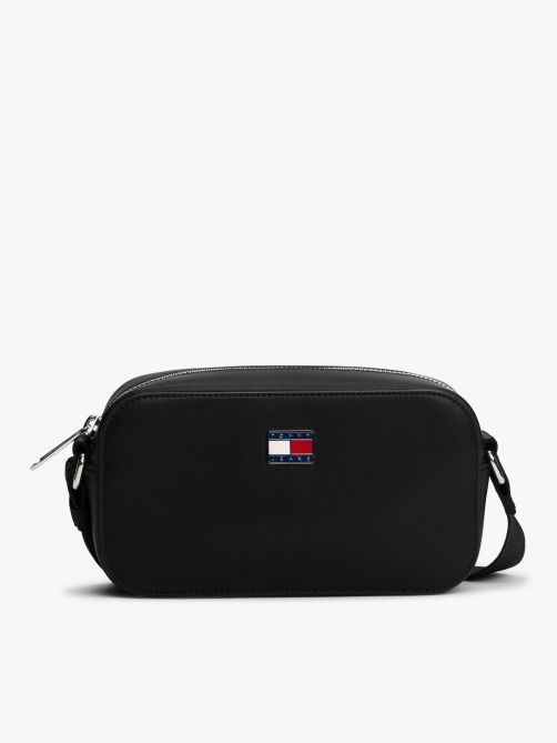 حقيبة كاميرا كروس بدي مزينة بشعار معدني