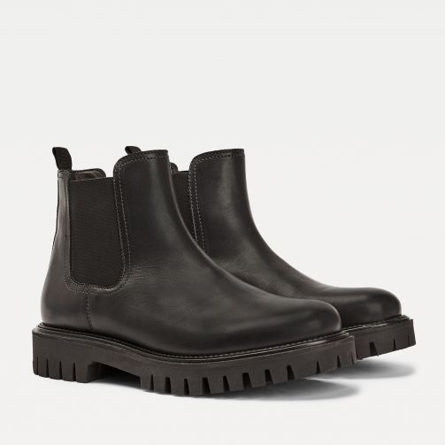 casual chunky chelsea boots