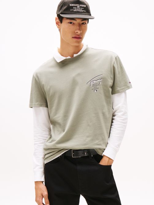 تيشيرت جيرسي بشعار مميز على الظهر