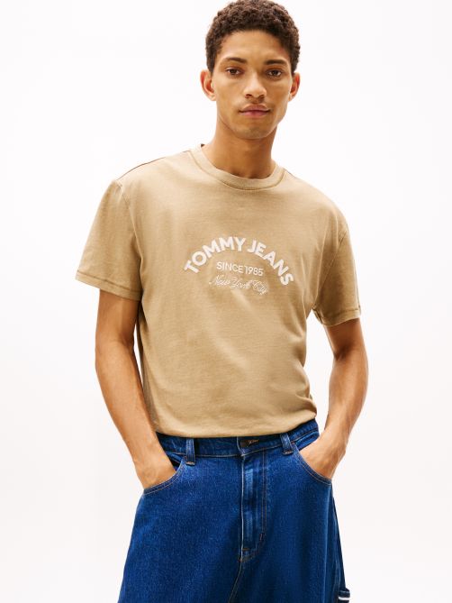 Arch Logo Textured T-Shirt