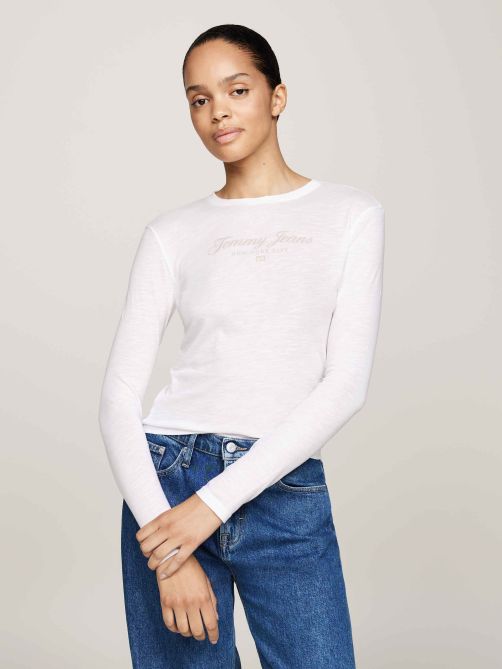 تيشيرت بأكمام طويلة بشعار