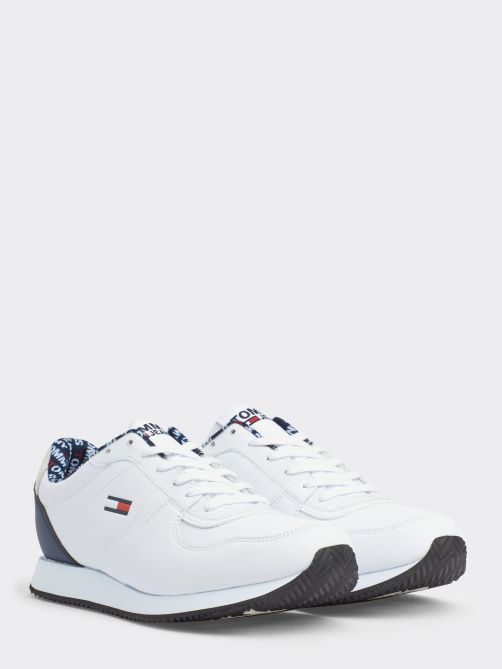 حذاء كاجوال بأربطة للإغلاق