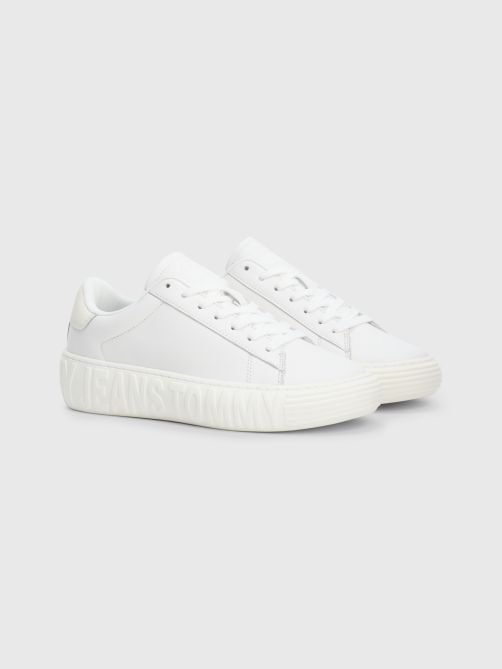 حذاء سنيكرز جلد بنعل