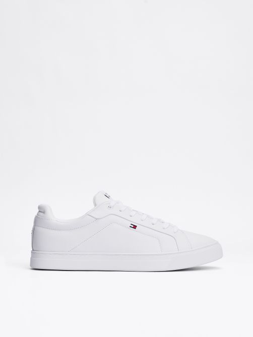 أحذية جلدية بأربطة