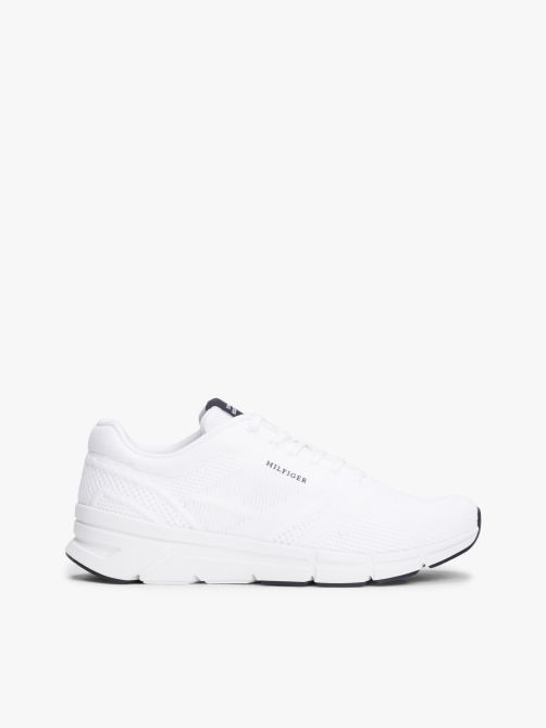 حذاء رياضي محبوك بشعار هيلفيغر