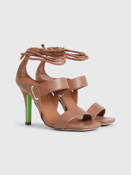 صندل جلد بكعب عالي