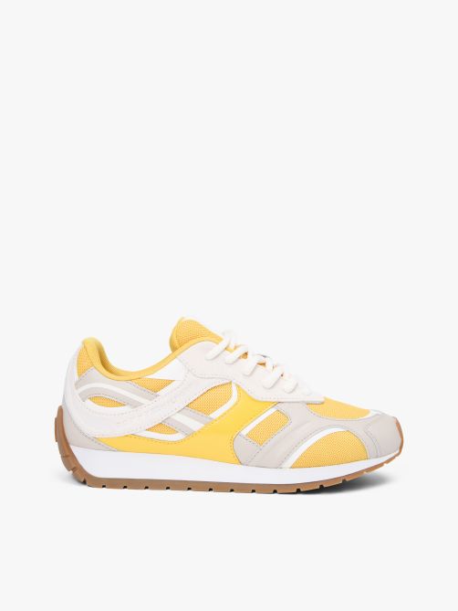 حذاء رياضي جلدي بنسيج مختلط مزين بحروف الشعار