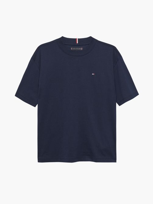 تيشيرت بياقة دائرية مطرز بعلم الشعار