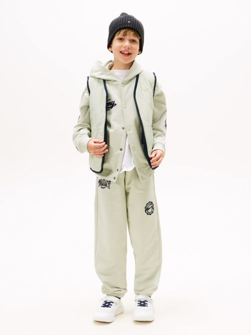 بنطلون جوغر بقصة عادية وتطريز فيرسيتي