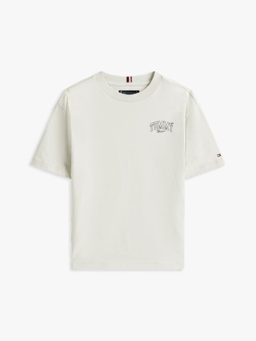 تيشيرت فيرسيتي بطبعة على الظهر