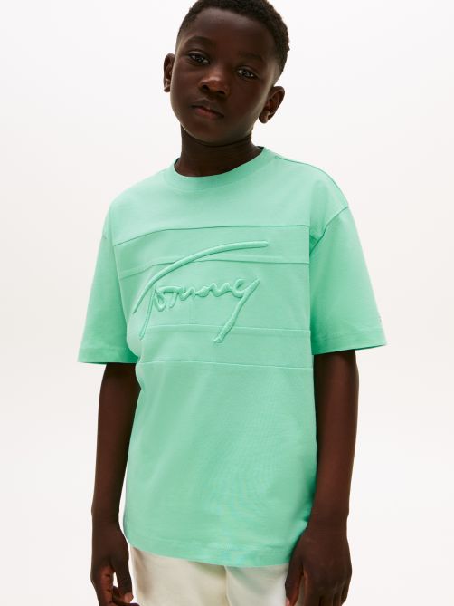 تيشيرت بتطريز مميز