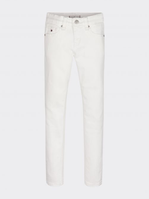 نورا بنطال جينز بقصّة ضيّقة