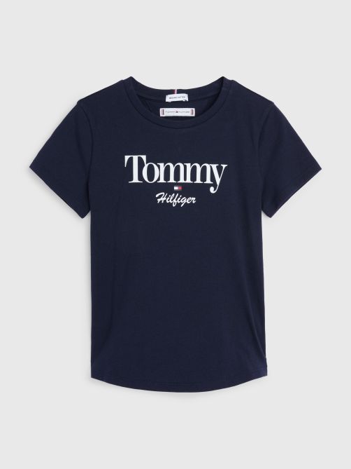 تيشيرت مزين بالشعار