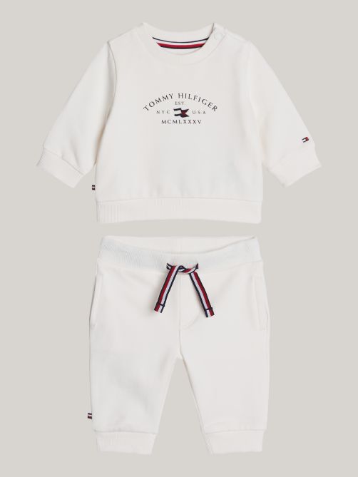 طقم سويت شيرت وبنطلون جوغر