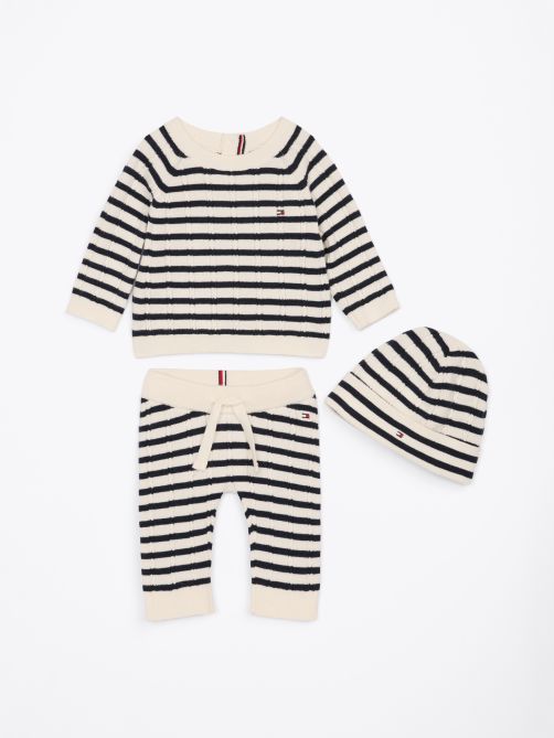 صندوق هدية مكون من ثلاث قطع محبوكة