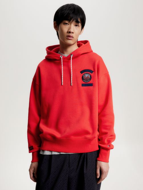 هودي بقصة مريحة مزين بالشعار