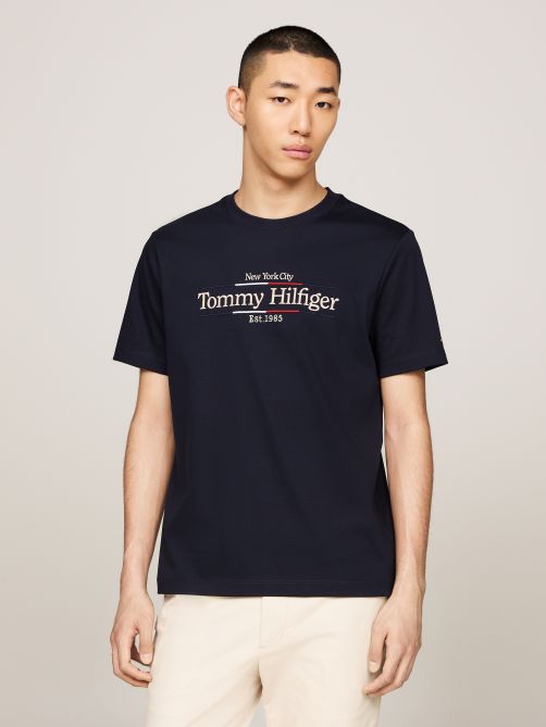 تيشيرت مزين بتطريز الشعار