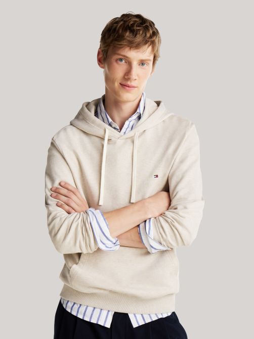 هودي مزين بالعلم