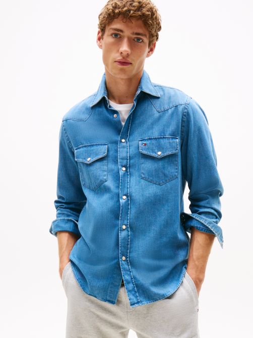 قميص جينز خفيف بقصة عادية