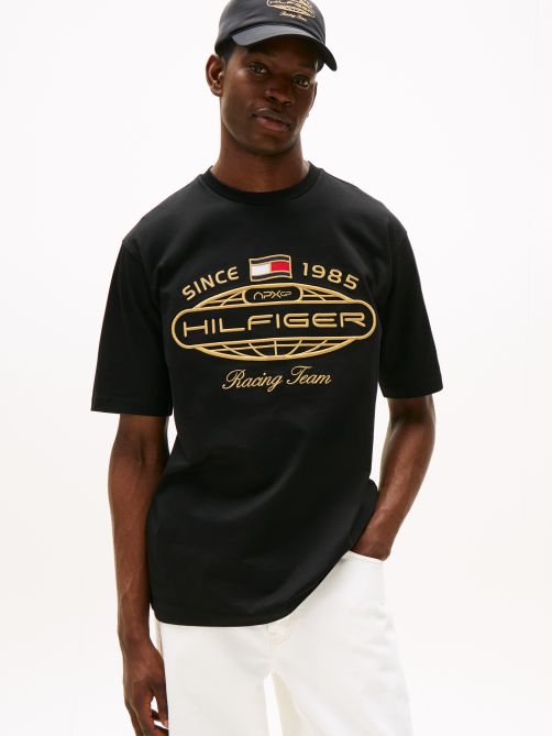 تيشيرت بقصة مريحة وأكمام قصيرة بتصميم فيلم سباقات الفورمولا 1