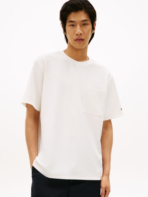 تيشيرت محبوك بقصة مريحة