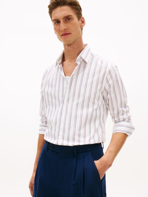 قميص مخطط بقصة ضيقة كاجوال أنيق