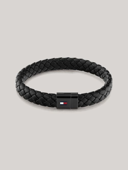 إسورة جلدية سوداء مظفرة