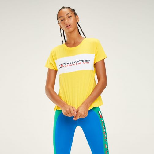 تيشيرت بشعار تومي هيلفيغر