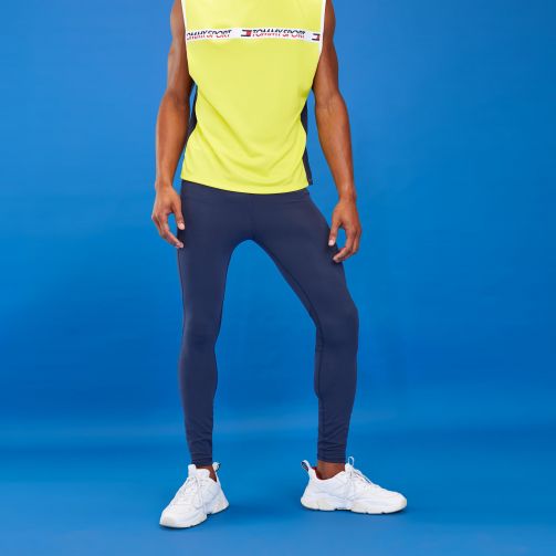 بنطال ملاصق للجسم