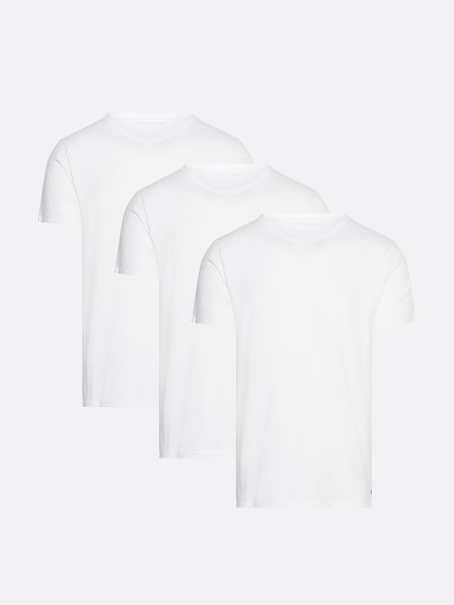 3 تيشيرتات برقبة V قطنية