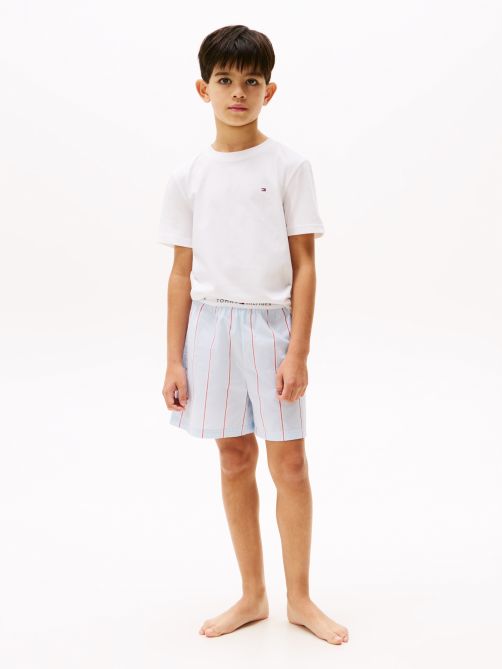 طقم ملابس نوم مزينة بالشعار