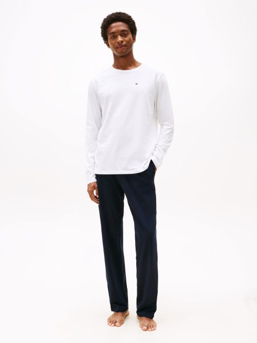 طقم بيجامة بأكمام طويلة مزين بالشعار