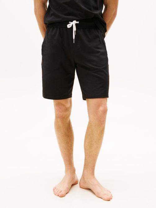 شورت رياضي بشريط شعار مميز