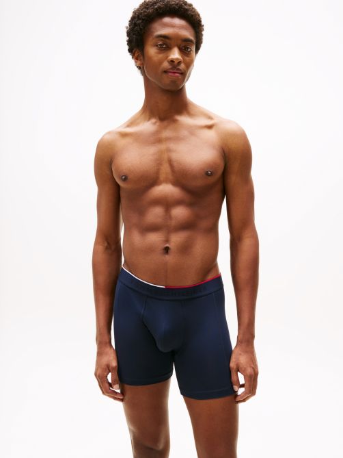 3 قطع بوكسر بخصر مطاطي وشعار متكرر