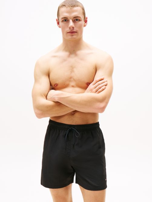 شورت سباحة متوسط الطول مزين بالشعار