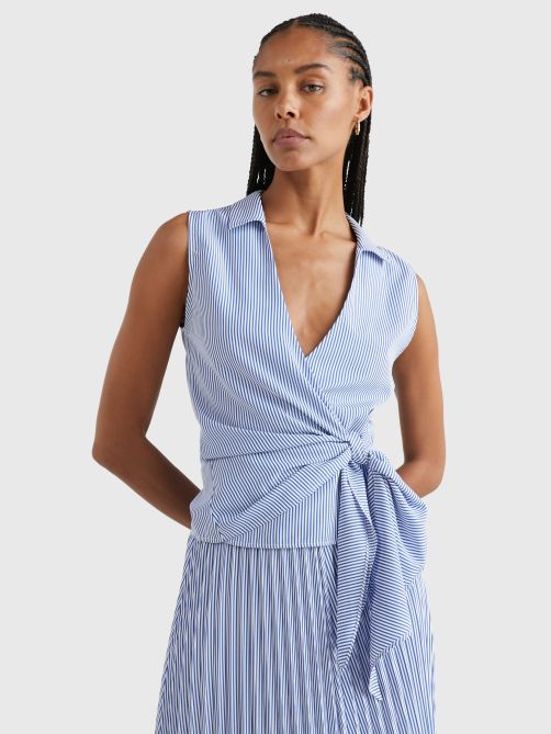 بلوزة مخططة بقصة عادية