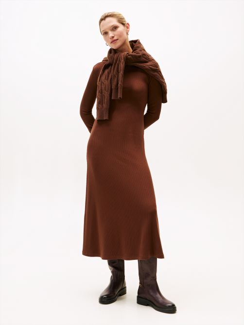 فستان ميدي بقصة واسعة وتصميم مضلع